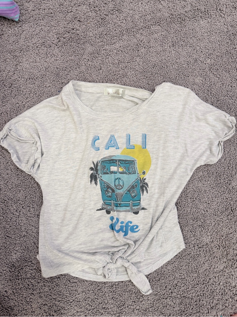 Kids Light Gray 'Cali Life' Graphic Tie-Front Tee - Blue & Yellow Print